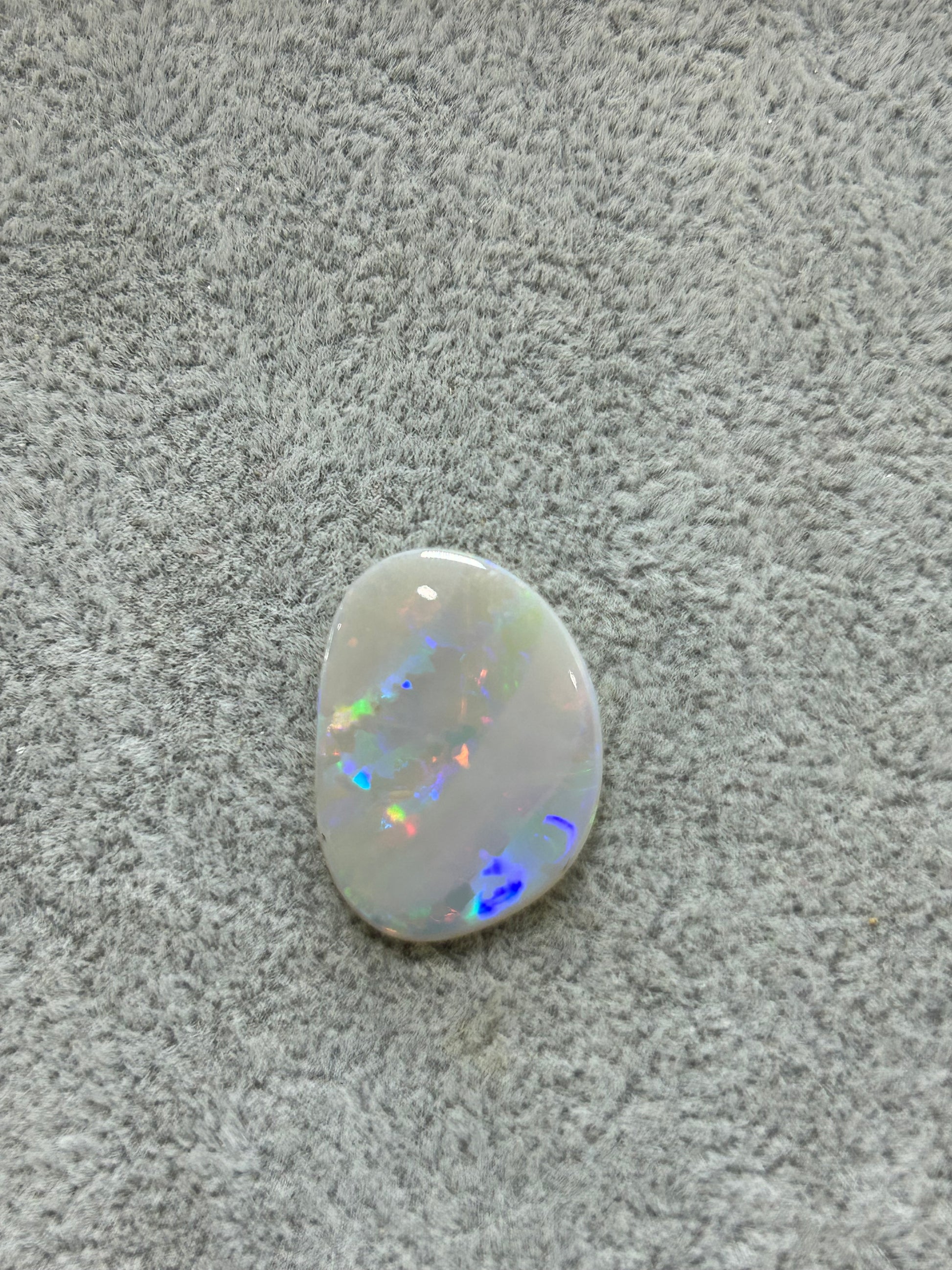 Red flash opal